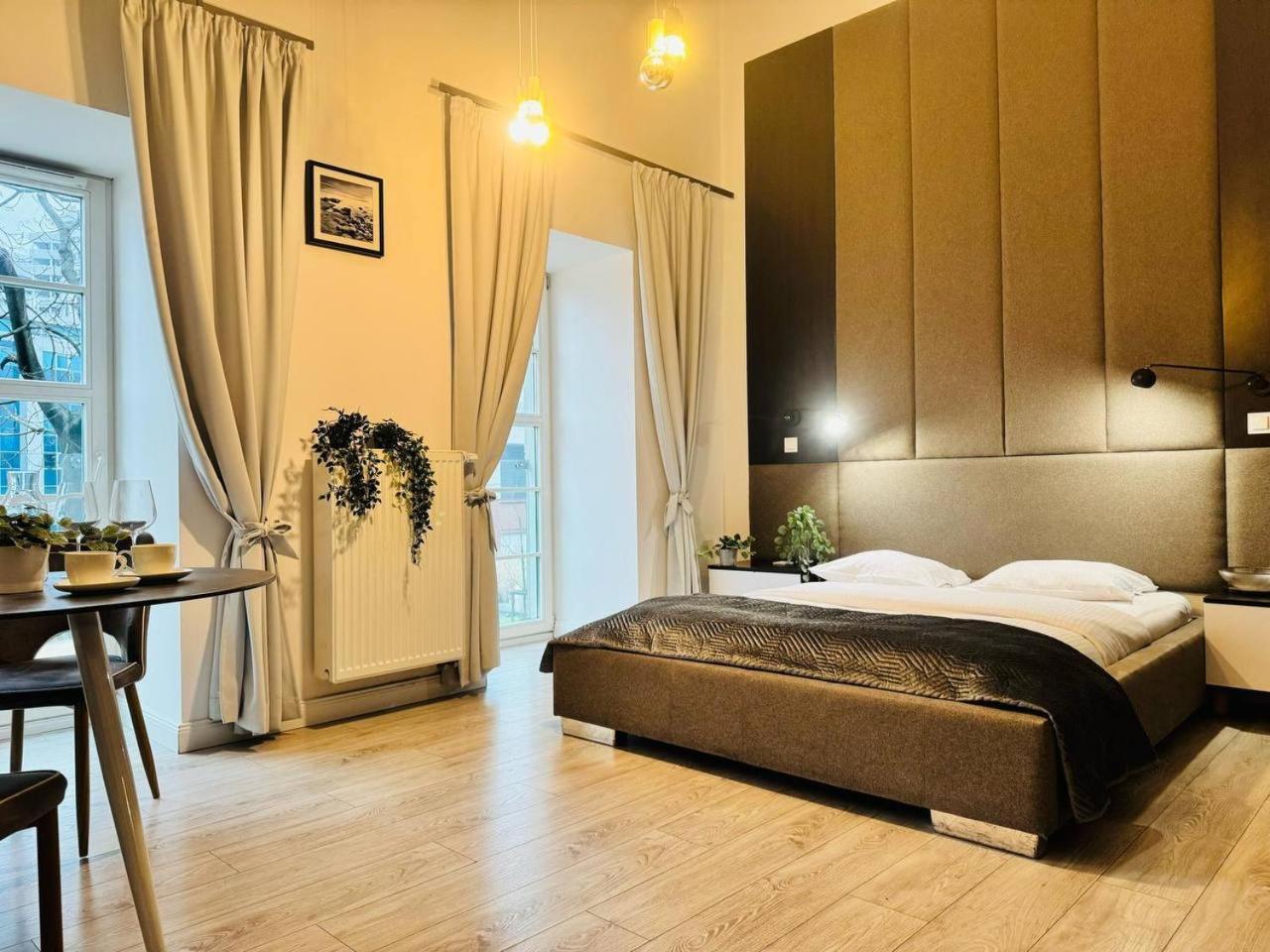 Absyntapartments 24 Rynek Wroclaw Bagian luar foto